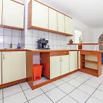 2 Bedroom In Grižane