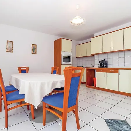 2 Bedroom In