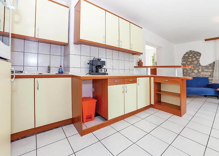 2 Bedroom Lovely In Grižane