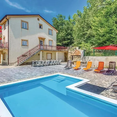 2 Bedroom Lovely In Apartman