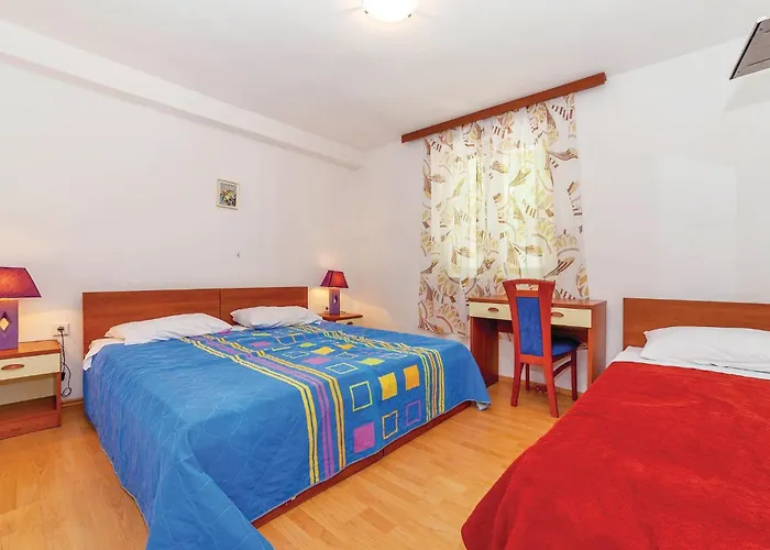 2 Bedroom Lovely In * Grižane